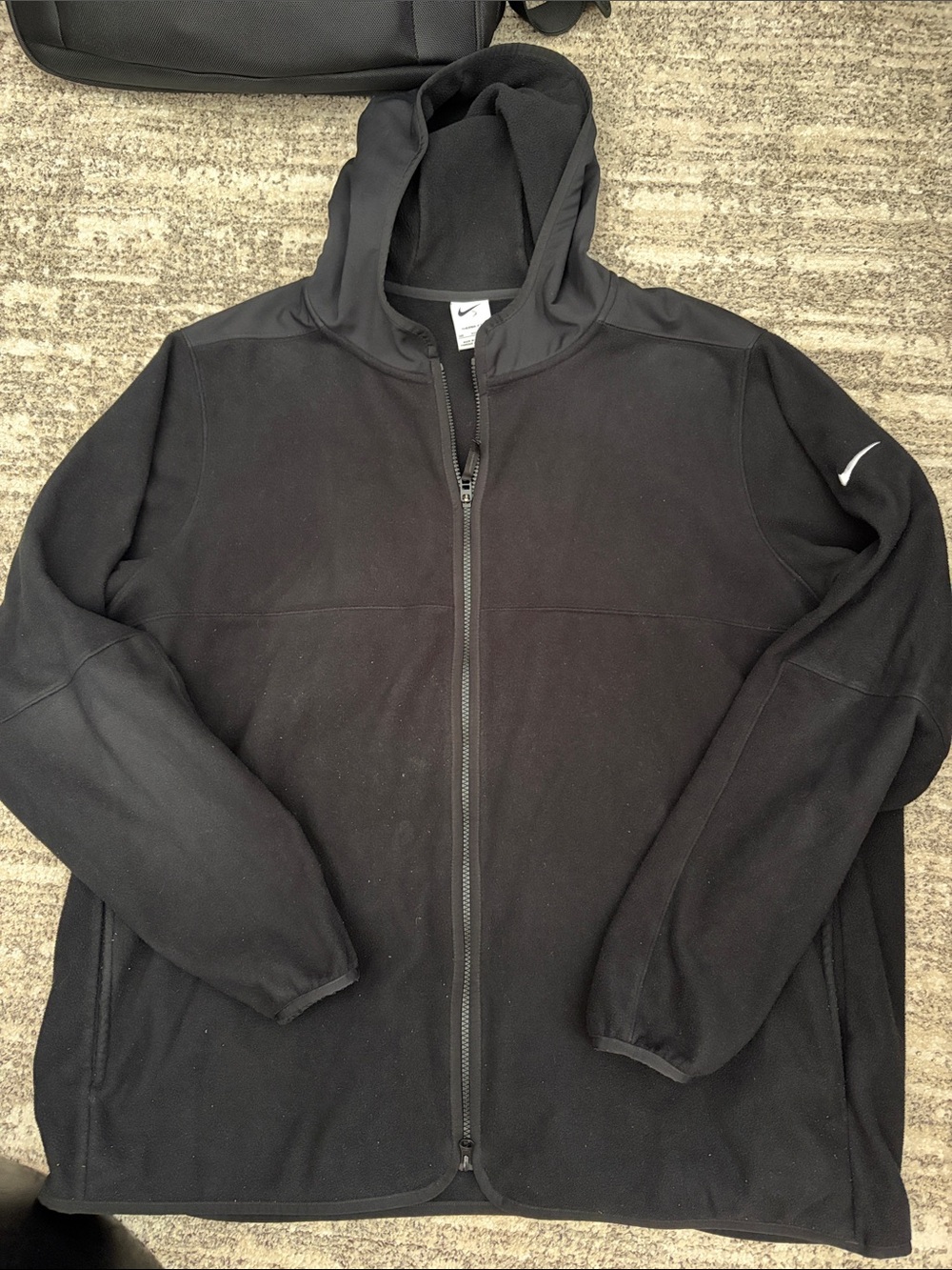 Nike Men’s Black Lightweight Full-Zip Shirt Jacket